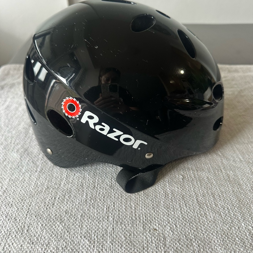 Razor Glossy Black Helmet